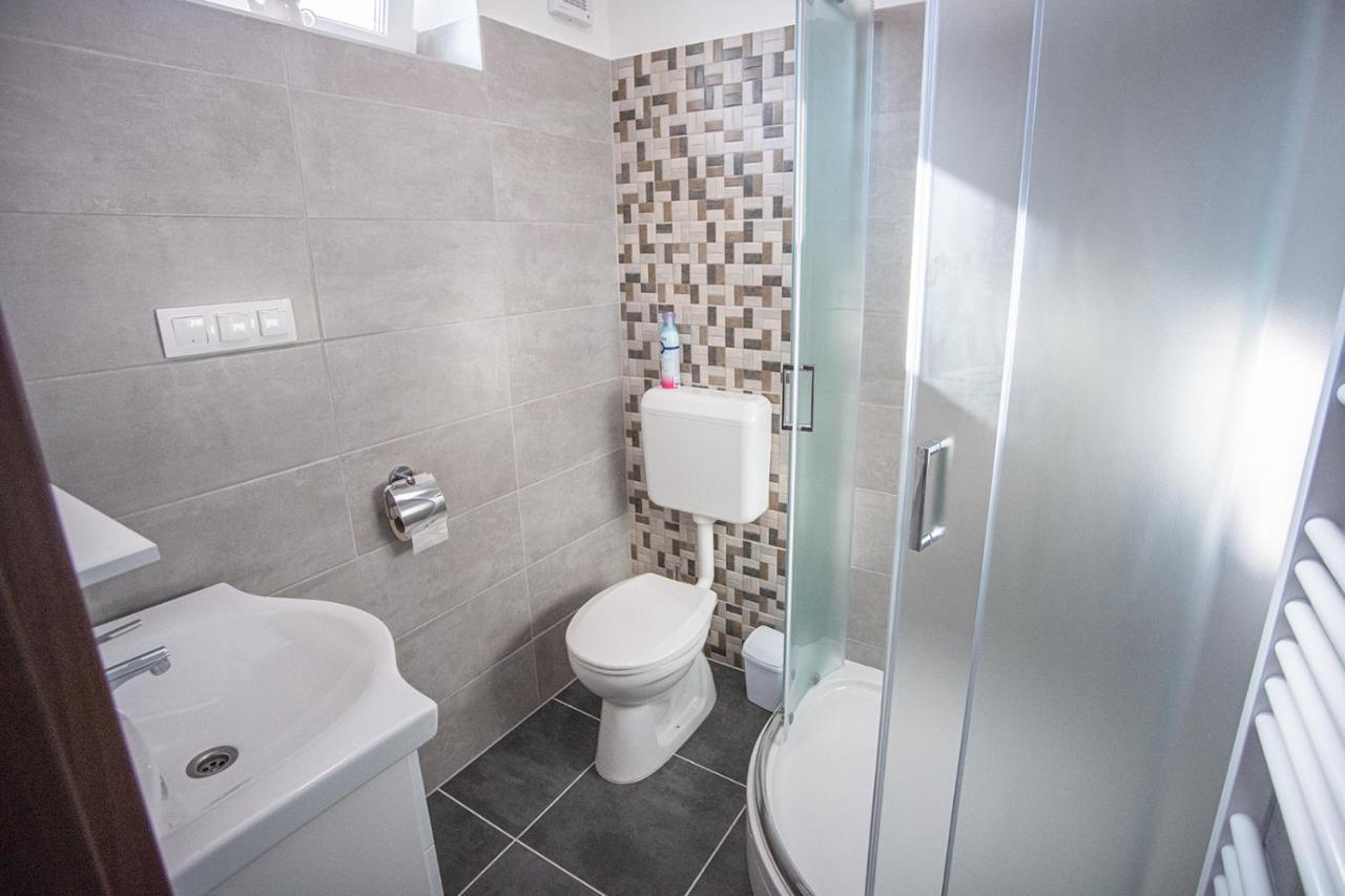 Mona Apartman Sárvár Extérieur photo